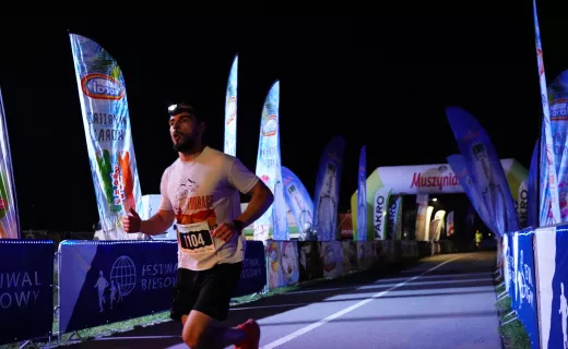 Ostatnie piątkowe zmagania na Festiwalu Biegowym. Ruszył Bieg Nocny na 7 km - 61